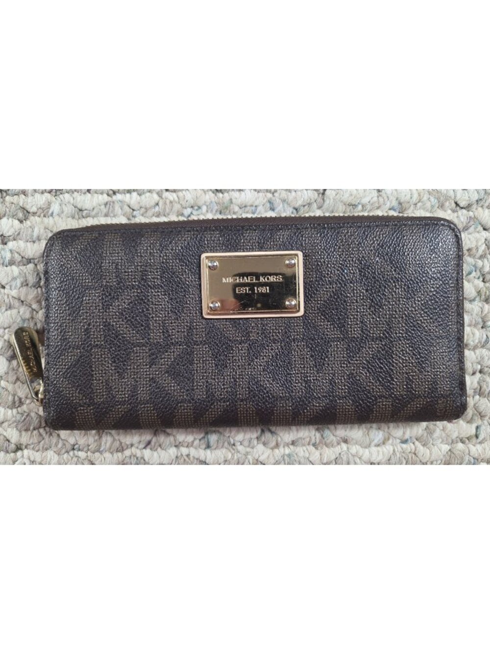 Michael Kors Fulton Continental Wallet Dark Brown Pebbled Leather Gold Plaque